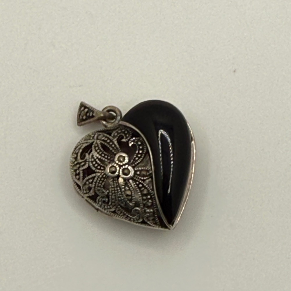 Vintage Sterling Silver Heart Locket Black Onyx Marcasite Filigree Pendant FAS